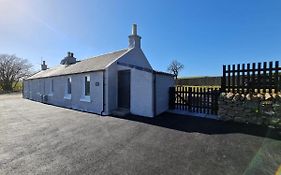 Bruxie Holiday Cottages - Honeysuckle Cottage